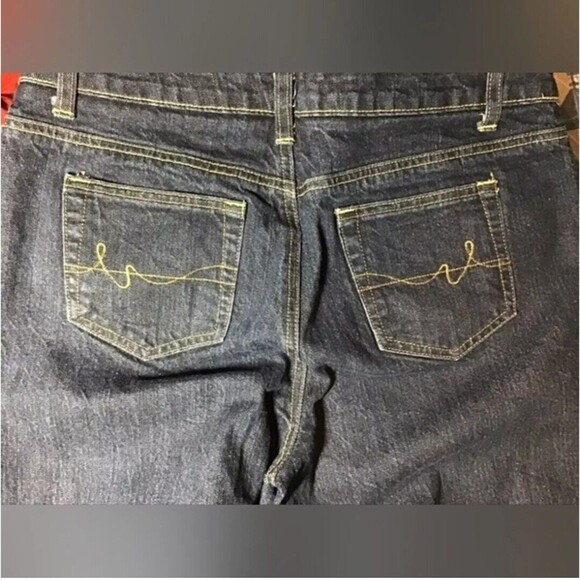 St. John's Bay Jeans Women's Size 12 Bootcut Short Cropped Leg Dark Wash Blue - Picture 3 of 6